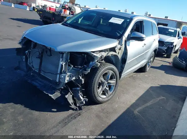 5TDDZRFH0KS991340 2019 TOYOTA HIGHLANDER - Image 2