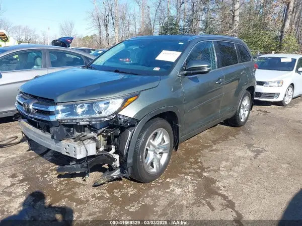 5TDDZRFH0KS999289 2019 TOYOTA HIGHLANDER - Image 2