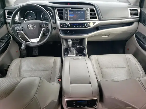 5TDDZRFH1HS357690 2017 TOYOTA HIGHLANDER - Image 8
