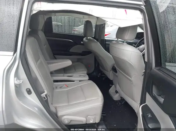 5TDDZRFH1HS361898 2017 TOYOTA HIGHLANDER - Image 8