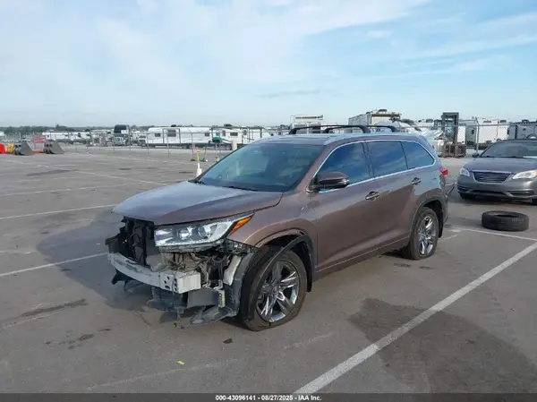 5TDDZRFH1HS363554 2017 TOYOTA HIGHLANDER - Image 2