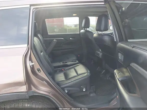 5TDDZRFH1HS363554 2017 TOYOTA HIGHLANDER - Image 8