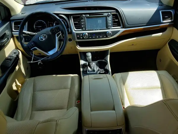 5TDDZRFH1HS367152 2017 TOYOTA HIGHLANDER - Image 8