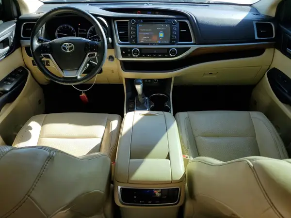 5TDDZRFH1HS371203 2017 TOYOTA HIGHLANDER - Image 8