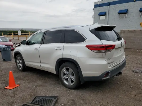 5TDDZRFH1HS381570 2017 TOYOTA HIGHLANDER - Image 2