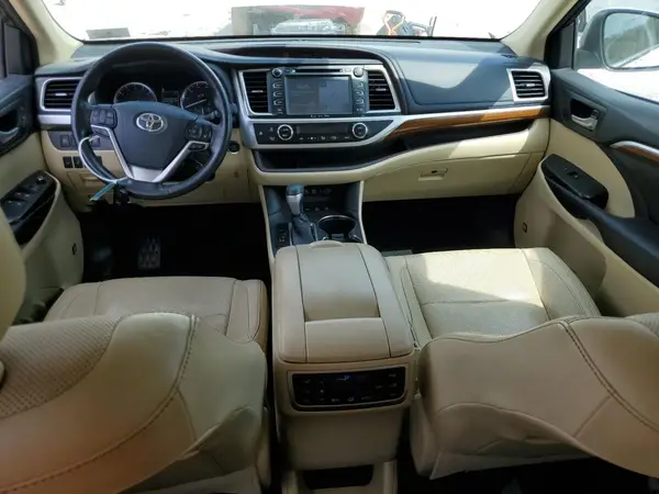 5TDDZRFH1HS393900 2017 TOYOTA HIGHLANDER - Image 8