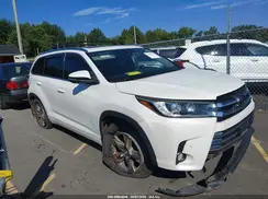 5TDDZRFH1HS404281 2017 TOYOTA HIGHLANDER