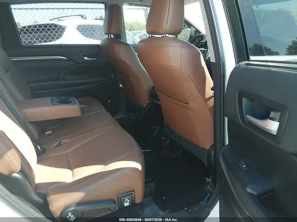 5TDDZRFH1HS404281 2017 TOYOTA HIGHLANDER - Image 8