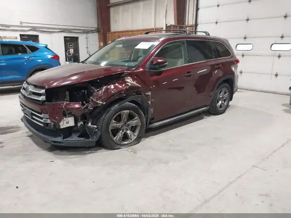 5TDDZRFH1HS427754 2017 TOYOTA HIGHLANDER - Image 2