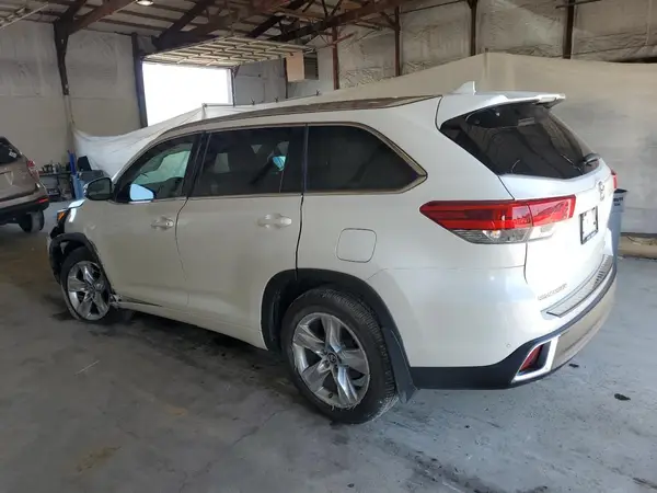 5TDDZRFH1HS436857 2017 TOYOTA HIGHLANDER - Image 2