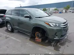 5TDDZRFH1HS453691 2017 TOYOTA HIGHLANDER