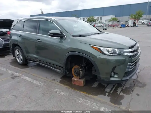 5TDDZRFH1HS453691 2017 TOYOTA HIGHLANDER - Image 1