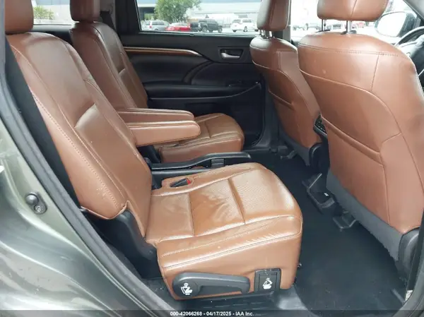 5TDDZRFH1HS453691 2017 TOYOTA HIGHLANDER - Image 8