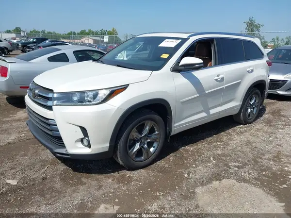 5TDDZRFH1HS456266 2017 TOYOTA HIGHLANDER - Image 2