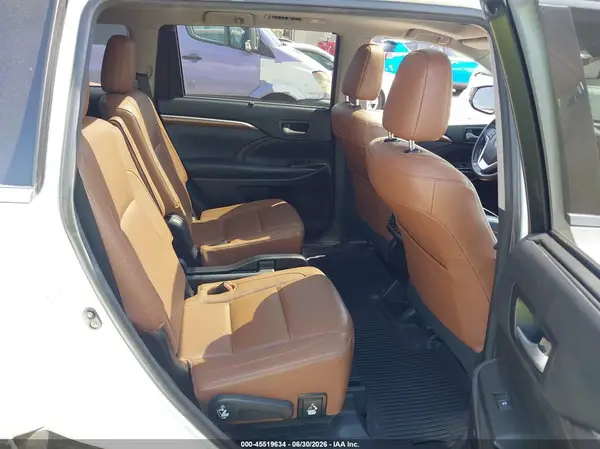 5TDDZRFH1HS456266 2017 TOYOTA HIGHLANDER - Image 8