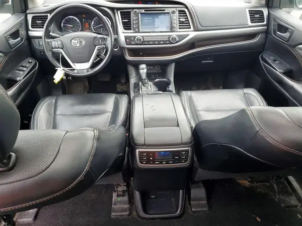 5TDDZRFH1HS481006 2017 TOYOTA HIGHLANDER - Image 8