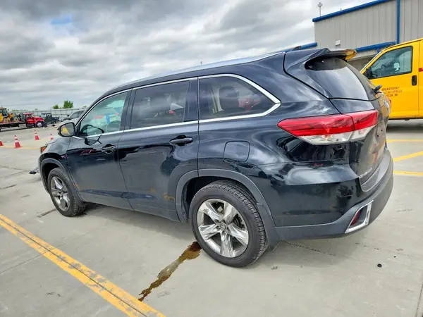5TDDZRFH1HS484200 2017 TOYOTA HIGHLANDER - Image 2