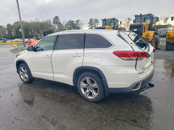 5TDDZRFH1JS489337 2018 TOYOTA HIGHLANDER - Image 2