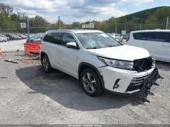 5TDDZRFH1JS491864 2018 TOYOTA HIGHLANDER
