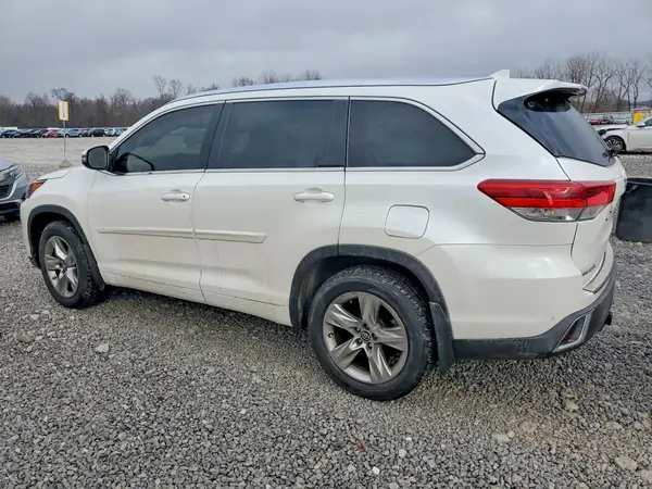 5TDDZRFH1JS810180 2018 TOYOTA HIGHLANDER - Image 2