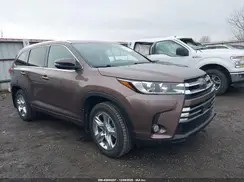 5TDDZRFH1JS815525 2018 TOYOTA HIGHLANDER