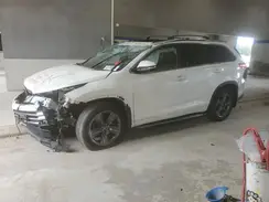 5TDDZRFH1JS821535 2018 TOYOTA HIGHLANDER