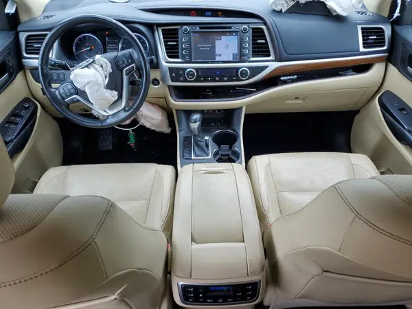 5TDDZRFH1JS827805 2018 TOYOTA HIGHLANDER - Image 8