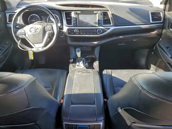 5TDDZRFH1JS830140 2018 TOYOTA HIGHLANDER - Image 8