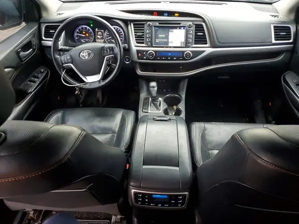 5TDDZRFH1JS833975 2018 TOYOTA HIGHLANDER - Image 8