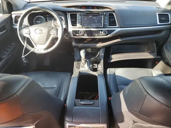 5TDDZRFH1JS865180 2018 TOYOTA HIGHLANDER - Image 8