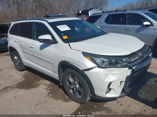 5TDDZRFH1JS882223 2018 TOYOTA HIGHLANDER - Image 1