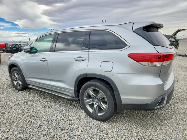 5TDDZRFH1JS894243 2018 TOYOTA HIGHLANDER - Image 2