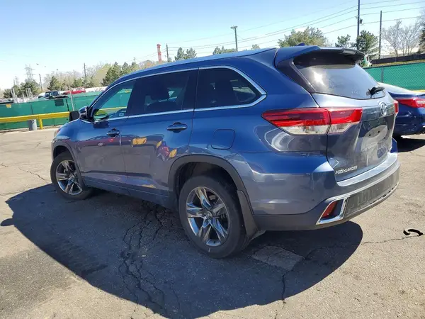 5TDDZRFH1JS907928 2018 TOYOTA HIGHLANDER - Image 2