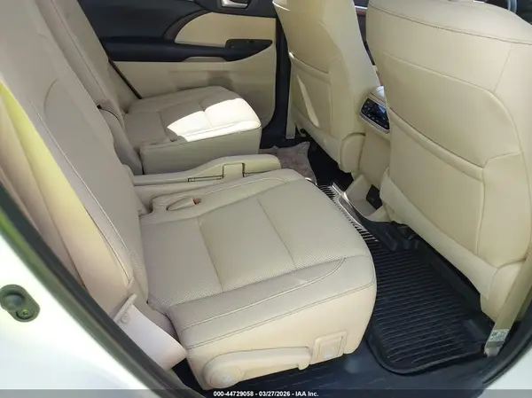 5TDDZRFH1KS701445 2019 TOYOTA HIGHLANDER - Image 8