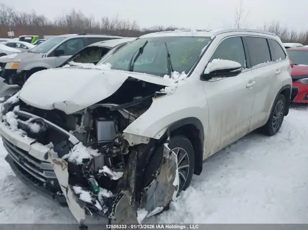 5TDDZRFH1KS701526 2019 TOYOTA HIGHLANDER - Image 2