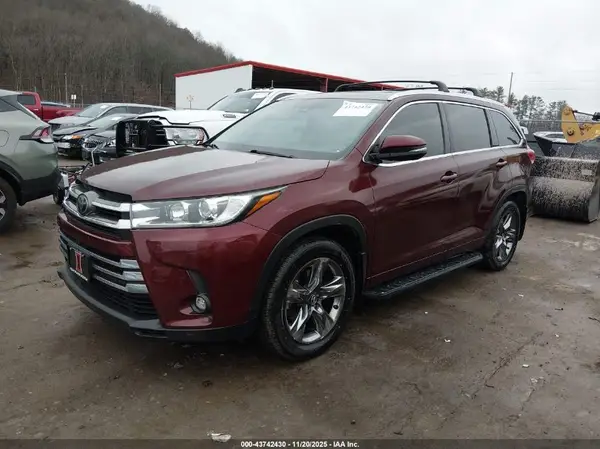 5TDDZRFH1KS722652 2019 TOYOTA HIGHLANDER - Image 2