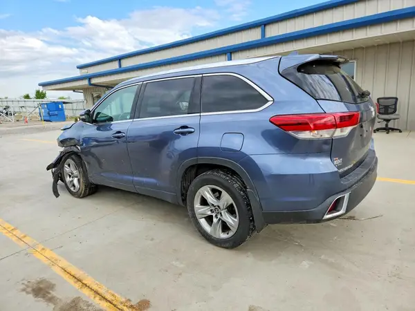 5TDDZRFH1KS728189 2019 TOYOTA HIGHLANDER - Image 2