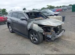 5TDDZRFH1KS739922 2019 TOYOTA HIGHLANDER