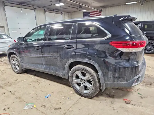 5TDDZRFH1KS915786 2019 TOYOTA HIGHLANDER - Image 2