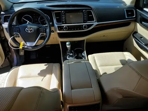 5TDDZRFH1KS917604 2019 TOYOTA HIGHLANDER - Image 8