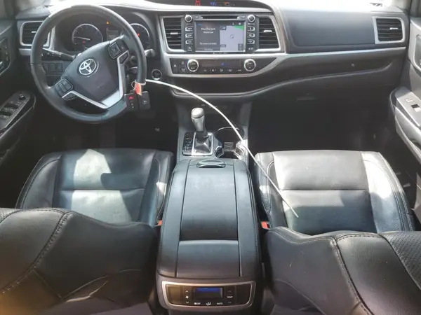 5TDDZRFH1KS922429 2019 TOYOTA HIGHLANDER - Image 8