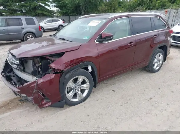 5TDDZRFH1KS924892 2019 TOYOTA HIGHLANDER - Image 2