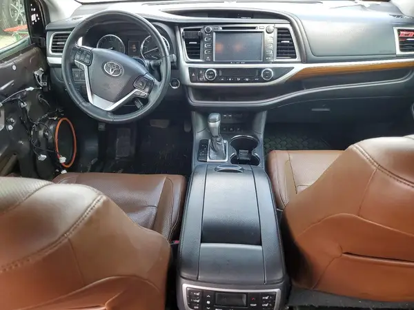 5TDDZRFH1KS929462 2019 TOYOTA HIGHLANDER - Image 8