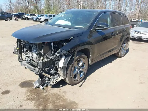5TDDZRFH1KS940302 2019 TOYOTA HIGHLANDER - Image 2