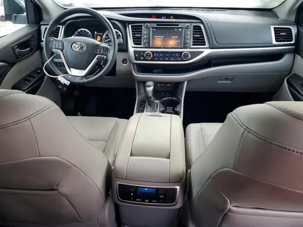 5TDDZRFH1KS941790 2019 TOYOTA HIGHLANDER - Image 8