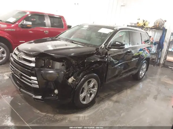 5TDDZRFH1KS953891 2019 TOYOTA HIGHLANDER - Image 2