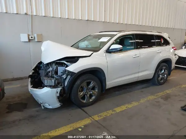 5TDDZRFH1KS957973 2019 TOYOTA HIGHLANDER - Image 2