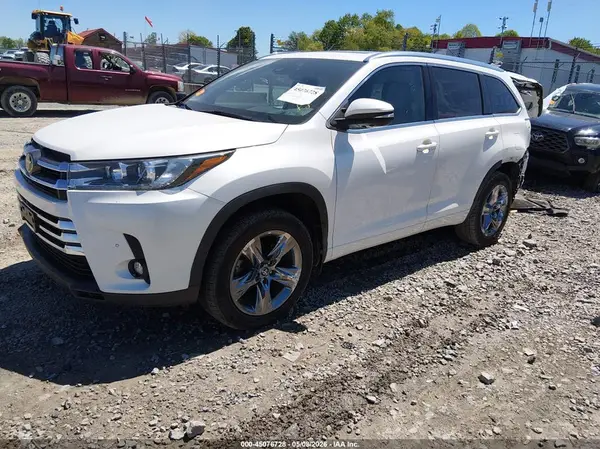 5TDDZRFH1KS996594 2019 TOYOTA HIGHLANDER - Image 2