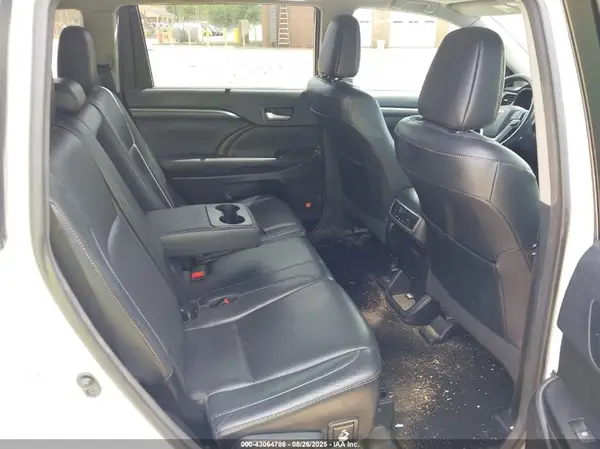 5TDDZRFH2HS380363 2017 TOYOTA HIGHLANDER - Image 8