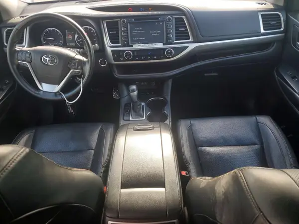 5TDDZRFH2HS430968 2017 TOYOTA HIGHLANDER - Image 8